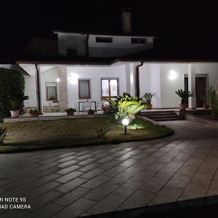 Villa Aristogatti Сан Пиетро Вернотико Екстериор снимка