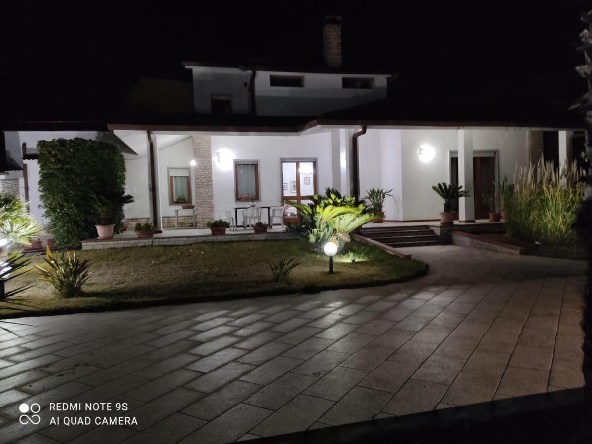 Villa Aristogatti Сан Пиетро Вернотико Екстериор снимка